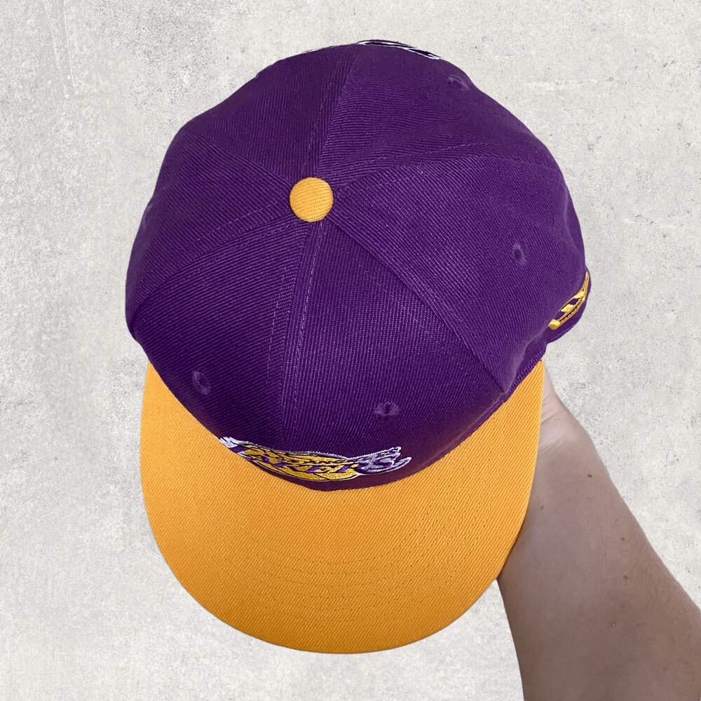 Vintage Y2K Lakers New Era Snapback Hat OSFA Rare Misprint NFL Logo on Back - Picture 4 of 6